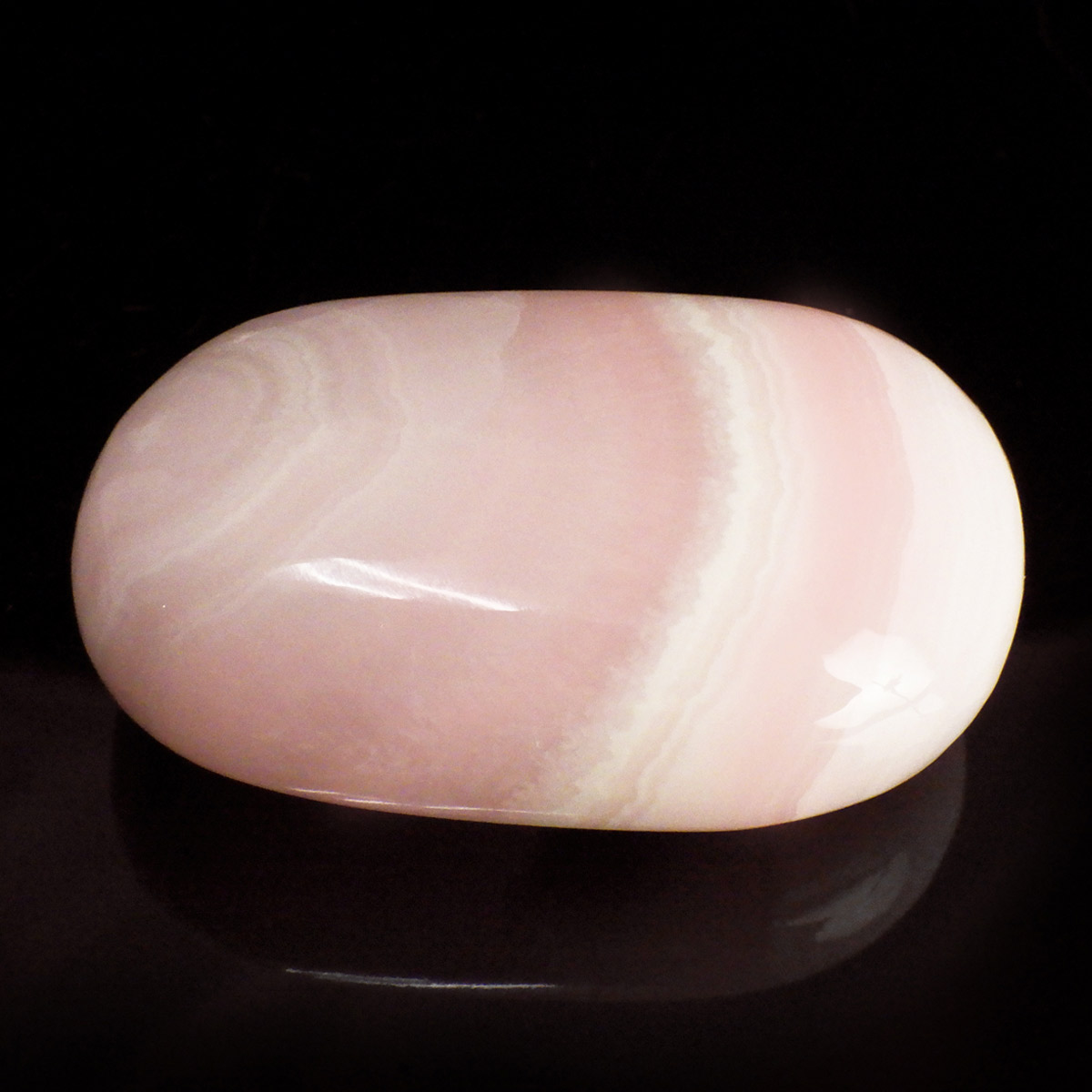 ピンクカルサイト ペブル（握り石） ペルー産